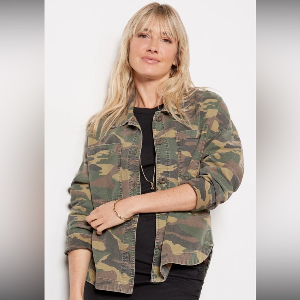 Sundry size 0 Camo Shacket